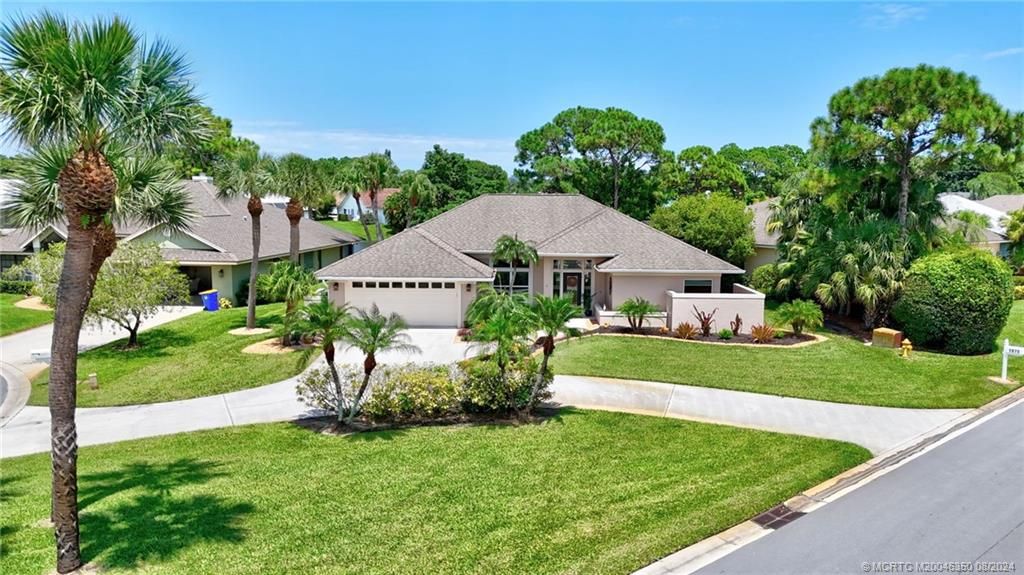 Photo of 1975 SW Oak Ridge Road, Palm City, FL 34990 (MLS # M20046350)