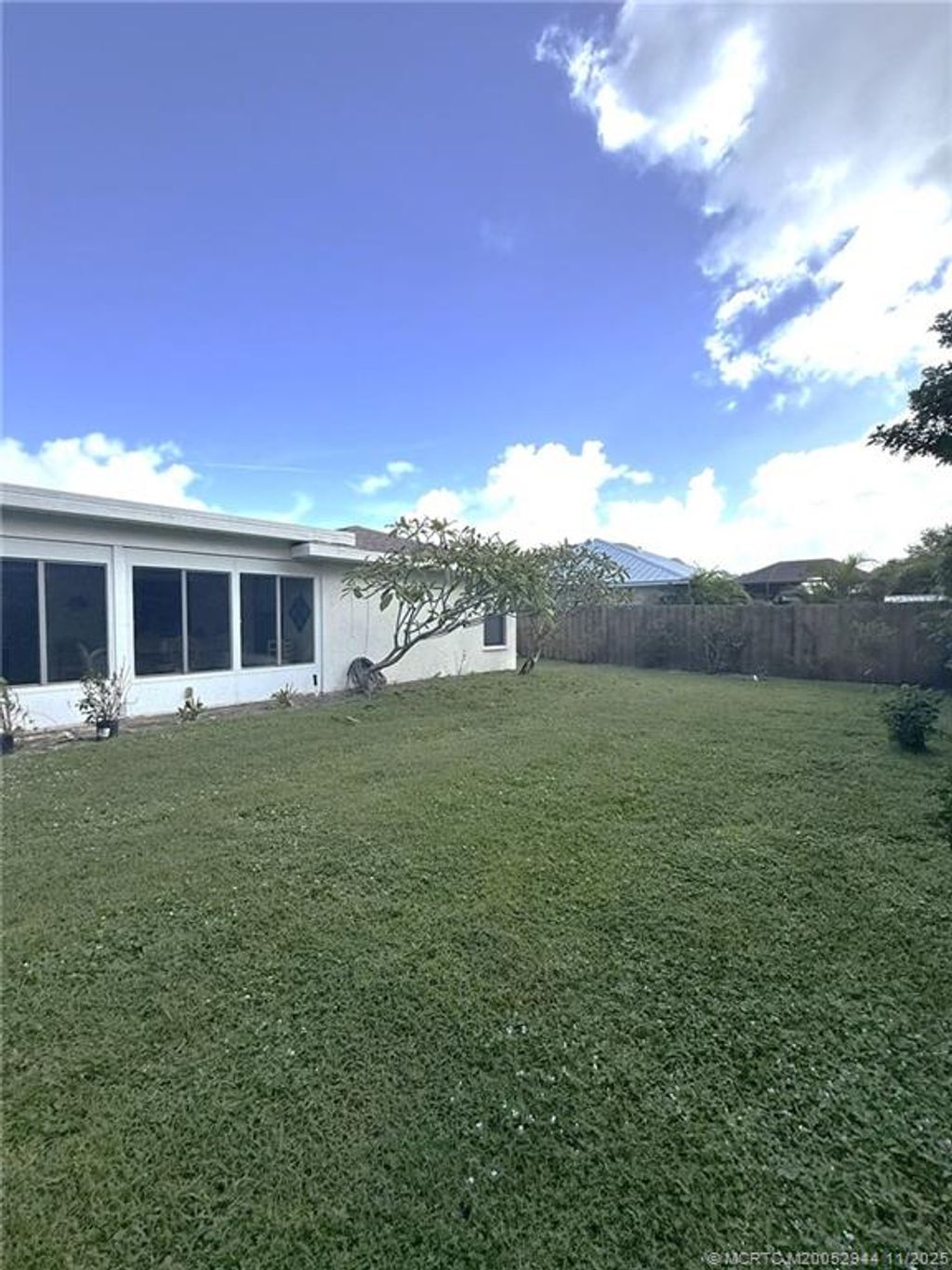 Photo of 590 NE Lima Vias, Jensen Beach, FL 34957 (MLS # M20052944)
