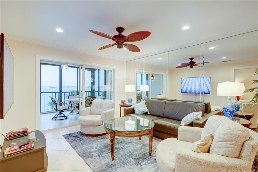 Stuart, Florida 34996, United States, 2 Bedrooms Bedrooms, ,2 BathroomsBathrooms,Residential,Pending,93349