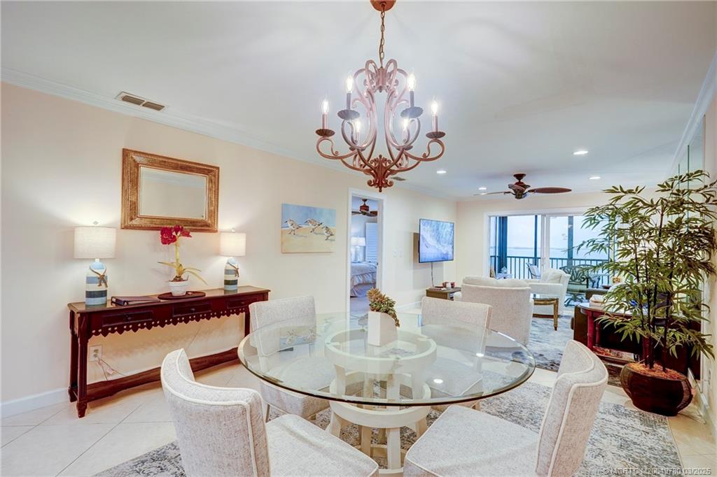 Stuart, Florida 34996, United States, 2 Bedrooms Bedrooms, ,2 BathroomsBathrooms,Residential,Pending,93349