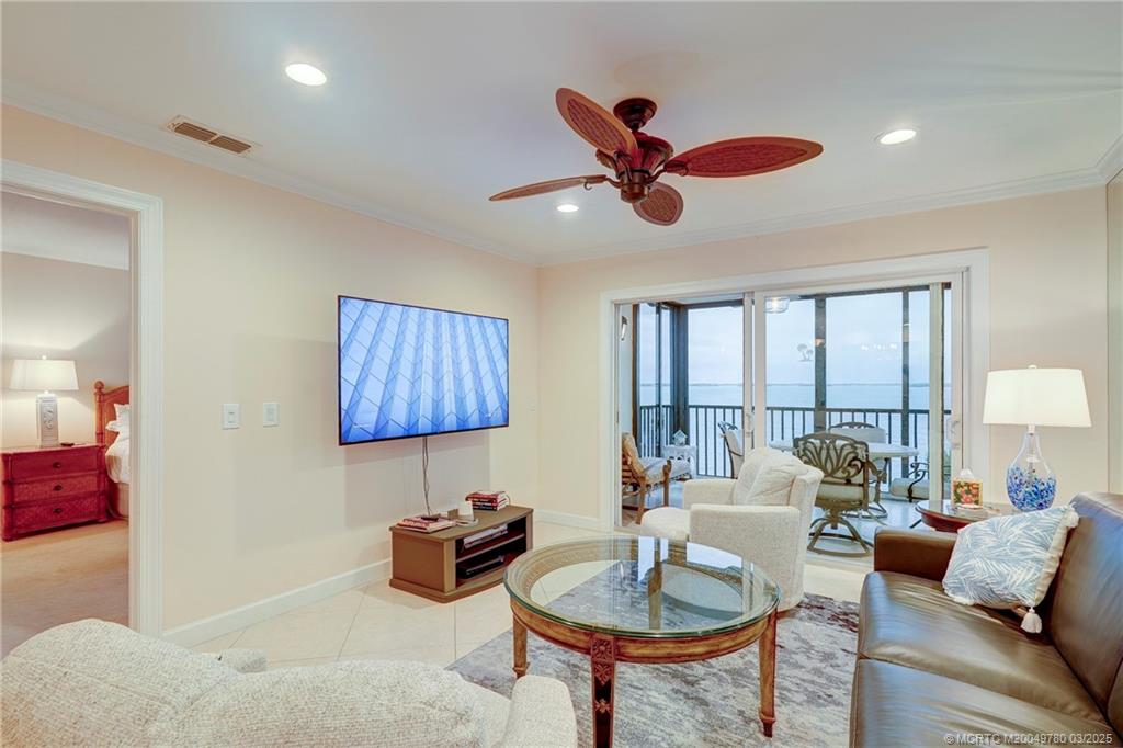 Stuart, Florida 34996, United States, 2 Bedrooms Bedrooms, ,2 BathroomsBathrooms,Residential,Pending,93349