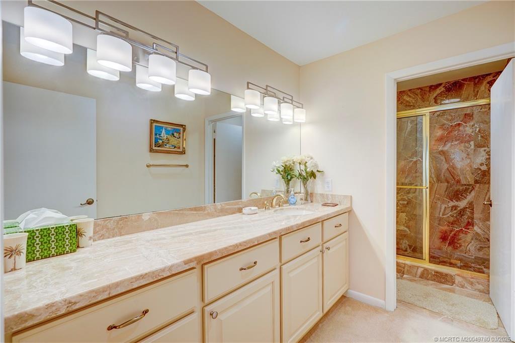 Stuart, Florida 34996, United States, 2 Bedrooms Bedrooms, ,2 BathroomsBathrooms,Residential,Pending,93349