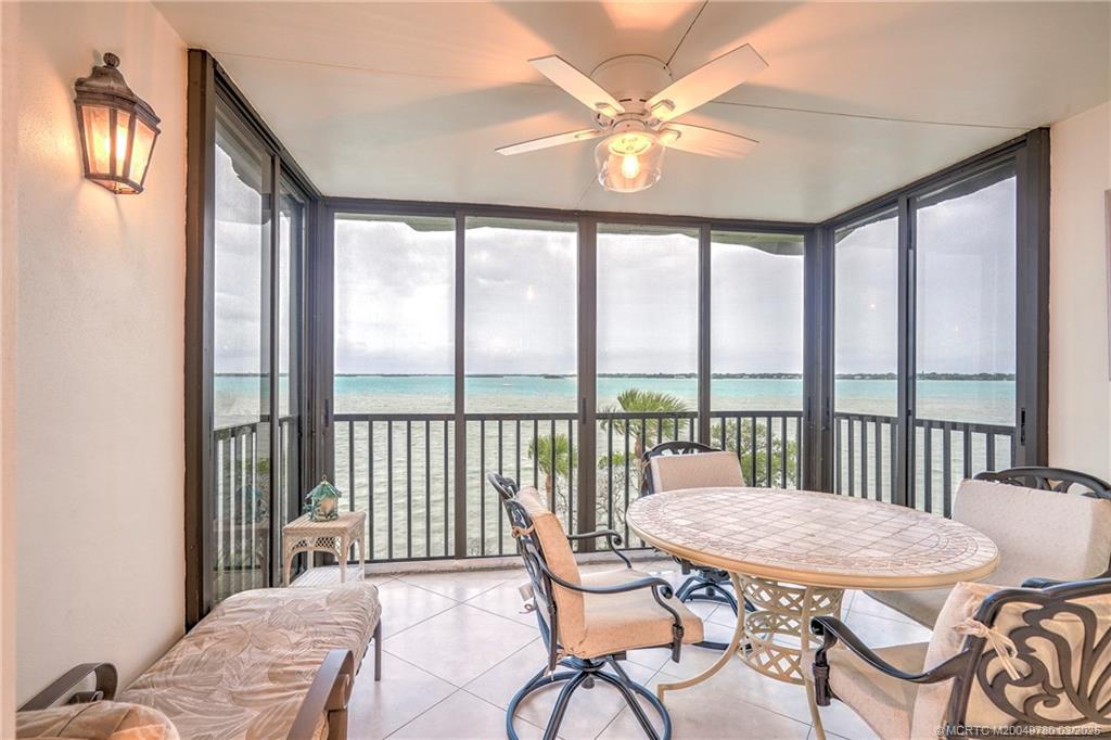 Stuart, Florida 34996, United States, 2 Bedrooms Bedrooms, ,2 BathroomsBathrooms,Residential,Pending,93349