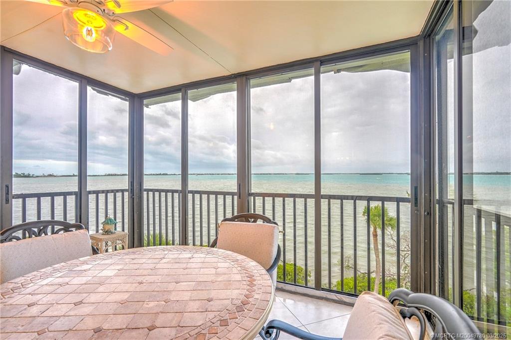 Stuart, Florida 34996, United States, 2 Bedrooms Bedrooms, ,2 BathroomsBathrooms,Residential,Pending,93349