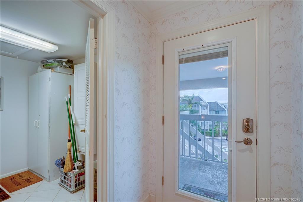 Stuart, Florida 34996, United States, 2 Bedrooms Bedrooms, ,2 BathroomsBathrooms,Residential,Pending,93349