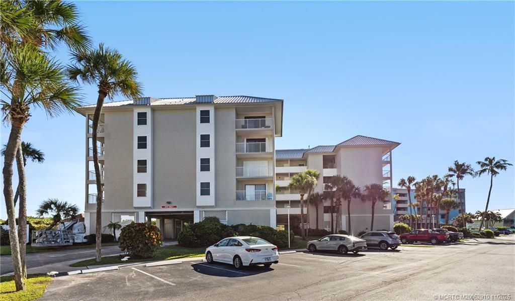 Photo of 379 NE Tradewind Lane #1104, Stuart, FL 34996 (MLS # M20052910)