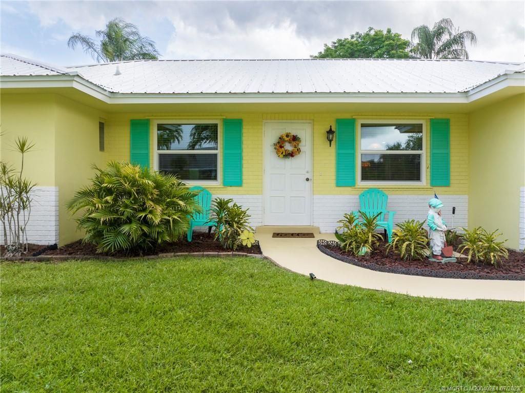 Photo of 9582 SE Little Club Way S, Jupiter, FL 33469 (MLS # M20040284)