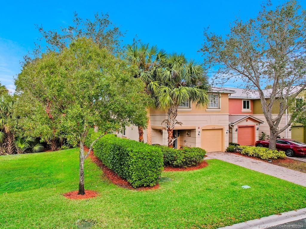 Photo of 5424 SE Jennings Lane, Stuart, FL 34997 (MLS # M20048069)