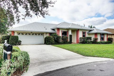 Photo of 724 SE Michaels Court, Stuart, FL 34996 (MLS # M20053391)