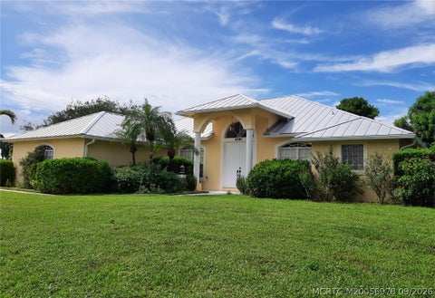 Photo of 4081 SE Newton Street, Stuart, FL 34997 (MLS # M20056978)