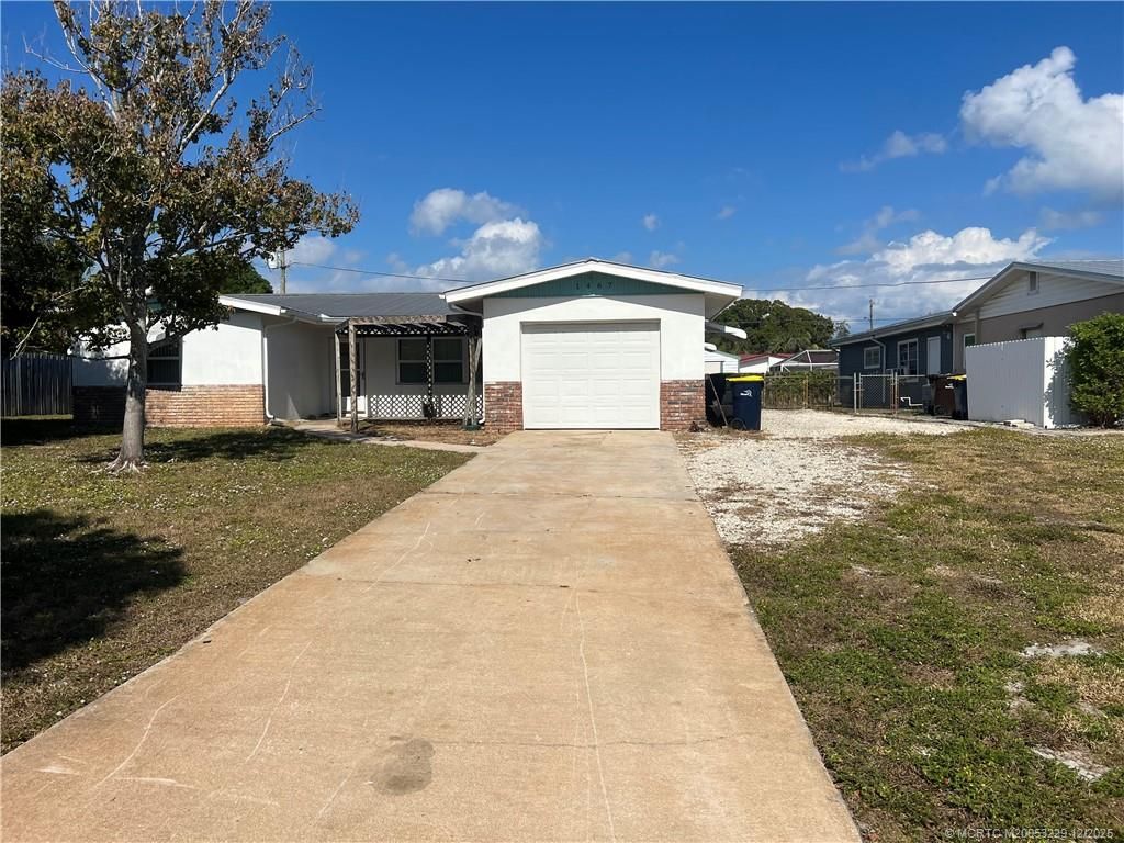 Photo of 1467 SE Andrews Street, Stuart, FL 34996 (MLS # M20053229)