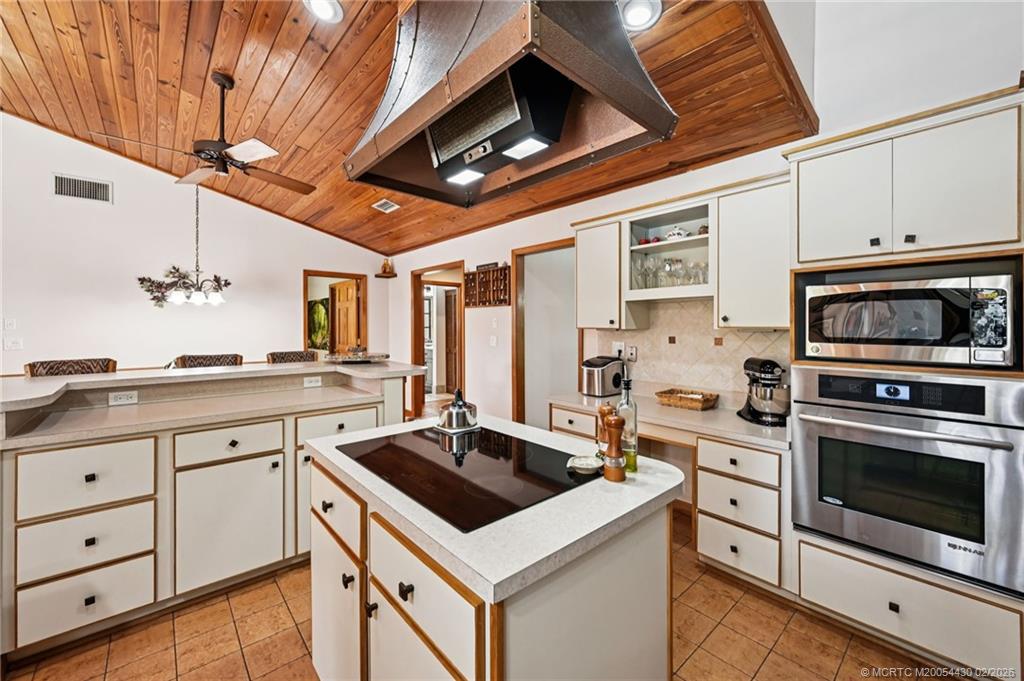 1820 SW Crane Creek Avenue