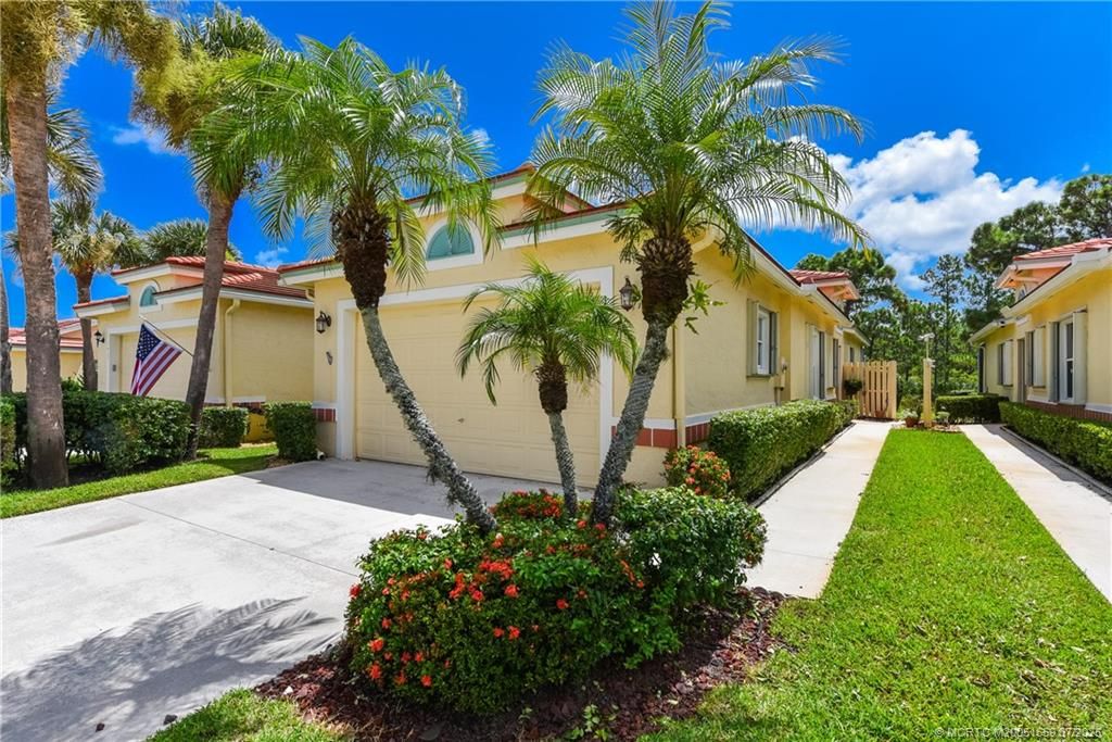 Photo of 1425 SW Greens Pointe Way, Palm City, FL 34990 (MLS # M20051559)