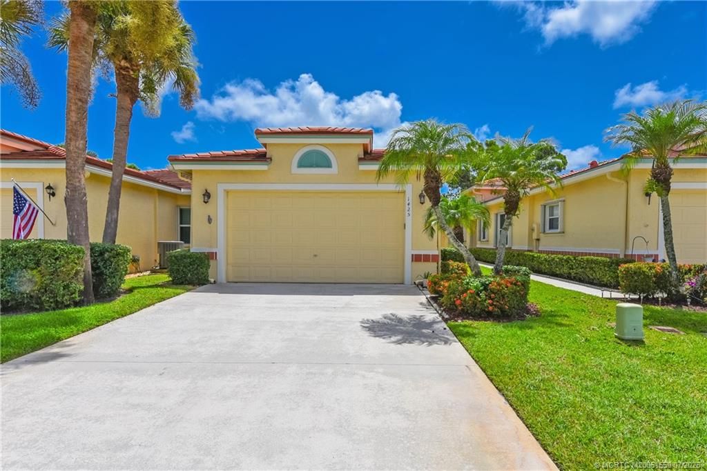 Photo of 1425 SW Greens Pointe Way, Palm City, FL 34990 (MLS # M20051559)