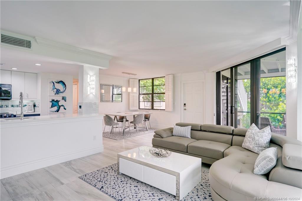 Stuart, Florida 34996, United States, 2 Bedrooms Bedrooms, ,2 BathroomsBathrooms,Residential,Active,58634