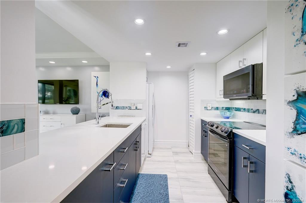 Stuart, Florida 34996, United States, 2 Bedrooms Bedrooms, ,2 BathroomsBathrooms,Residential,Active,58634