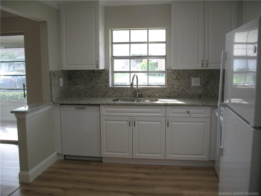 Photo of 324 Colony Lane #D, Fort Pierce, FL 34982 (MLS # M20037170)