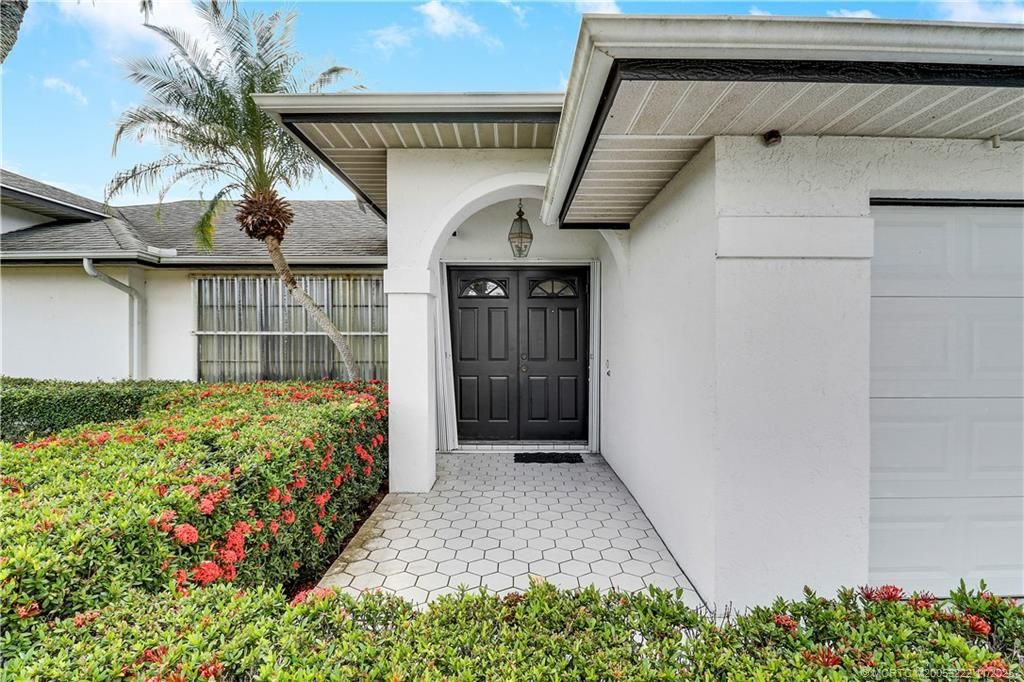 Photo of 366 SW Eyerly Avenue, Port Saint Lucie, FL 34983 (MLS # M20053222)