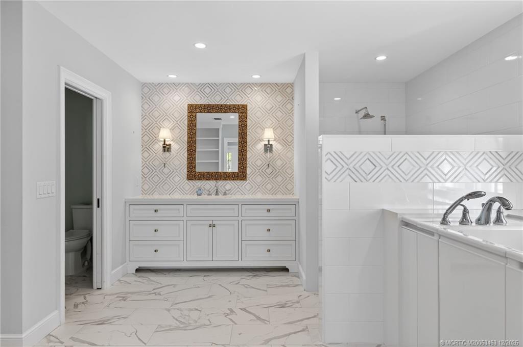 Stuart, Florida 34996, United States, 5 Bedrooms Bedrooms, ,6 BathroomsBathrooms,Residential,Active,257338