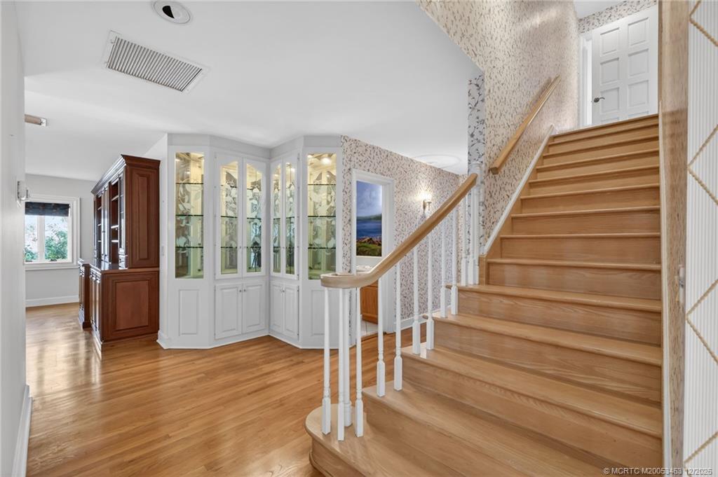 Stuart, Florida 34996, United States, 5 Bedrooms Bedrooms, ,6 BathroomsBathrooms,Residential,Active,257338