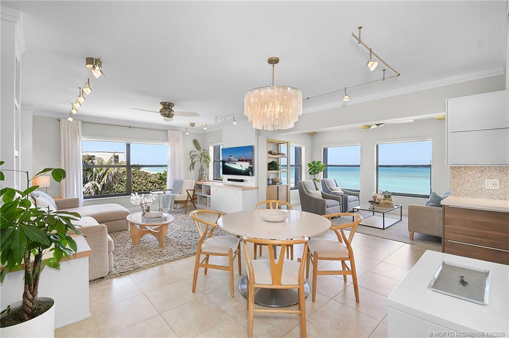 Stuart, Florida 34996, United States, 2 Bedrooms Bedrooms, ,2 BathroomsBathrooms,Residential,Active,108286