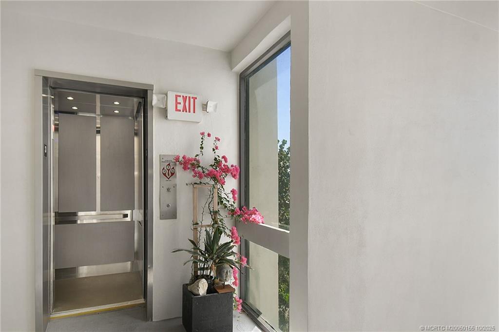 Stuart, Florida 34996, United States, 2 Bedrooms Bedrooms, ,2 BathroomsBathrooms,Residential,Active,108286