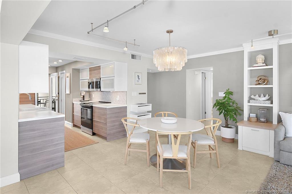 Stuart, Florida 34996, United States, 2 Bedrooms Bedrooms, ,2 BathroomsBathrooms,Residential,Active,108286