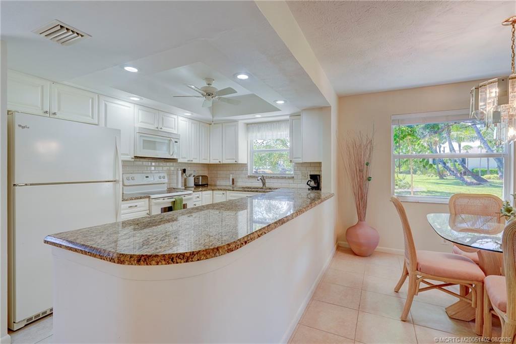 Stuart, Florida 34996, United States, 2 Bedrooms Bedrooms, ,2 BathroomsBathrooms,Residential,Active,170202