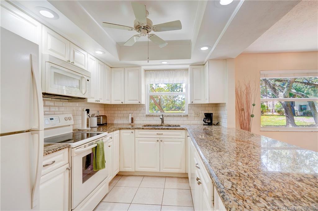 Stuart, Florida 34996, United States, 2 Bedrooms Bedrooms, ,2 BathroomsBathrooms,Residential,Active,170202