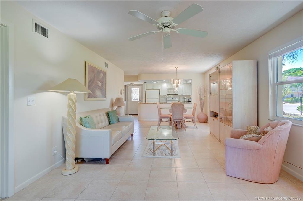 Stuart, Florida 34996, United States, 2 Bedrooms Bedrooms, ,2 BathroomsBathrooms,Residential,Active,170202
