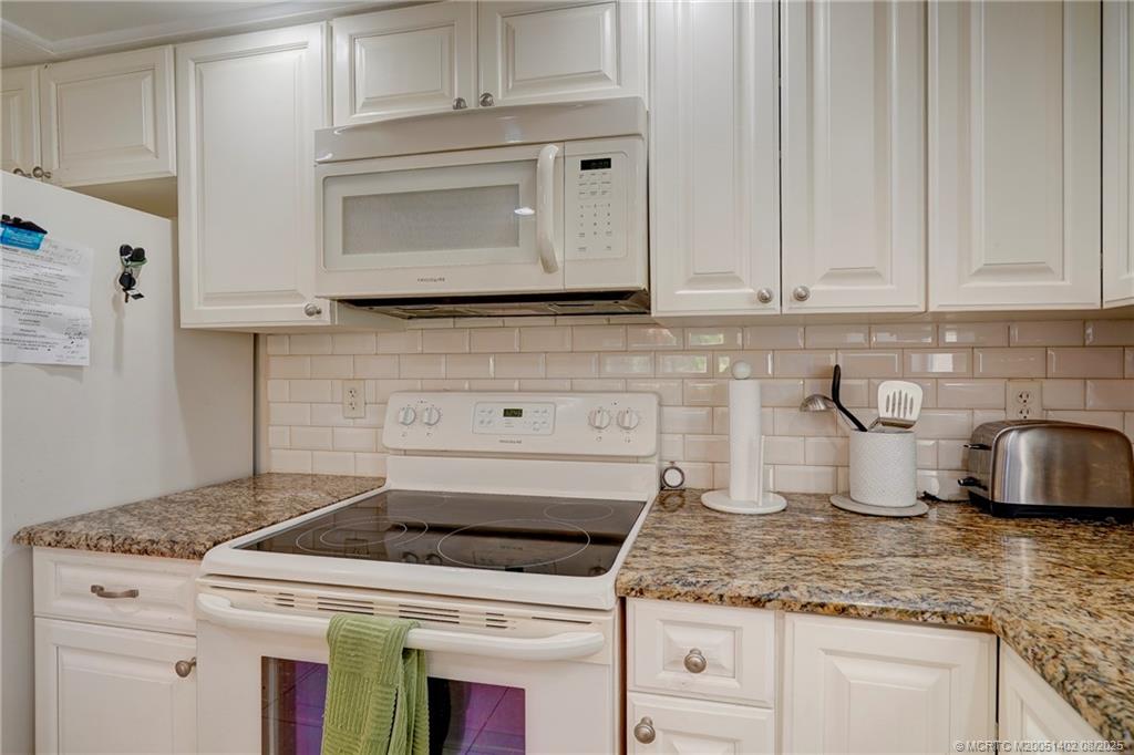 Stuart, Florida 34996, United States, 2 Bedrooms Bedrooms, ,2 BathroomsBathrooms,Residential,Active,170202