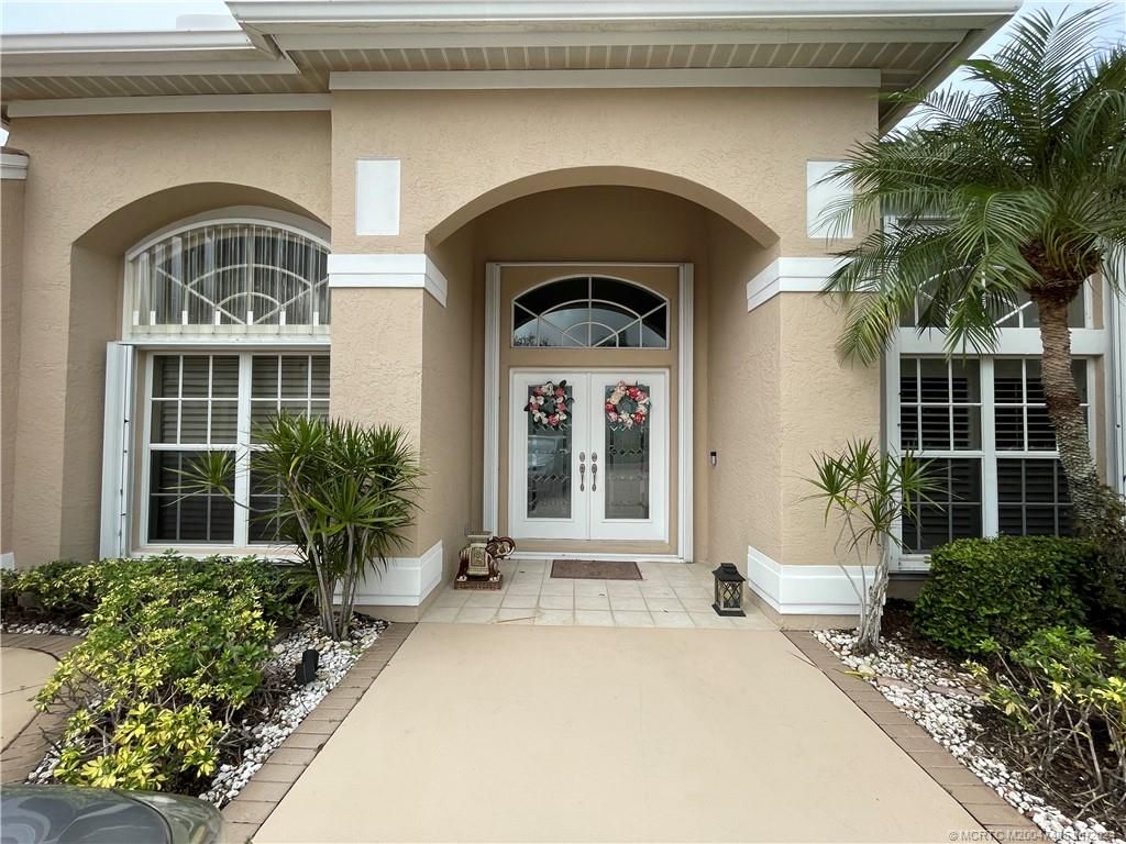 Photo of 2201 SW Bradford Place, Palm City, FL 34990 (MLS # M20047485)