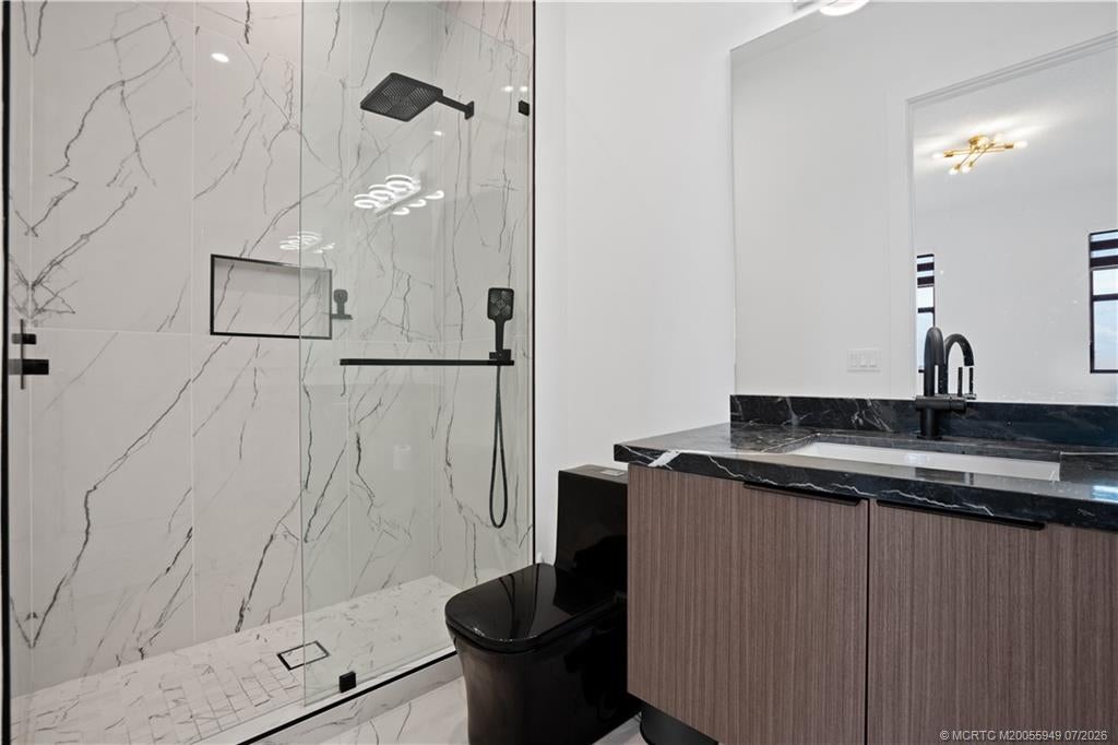 2025 built & elevated in every detail, this Zara model at Astor Creek – image 40
