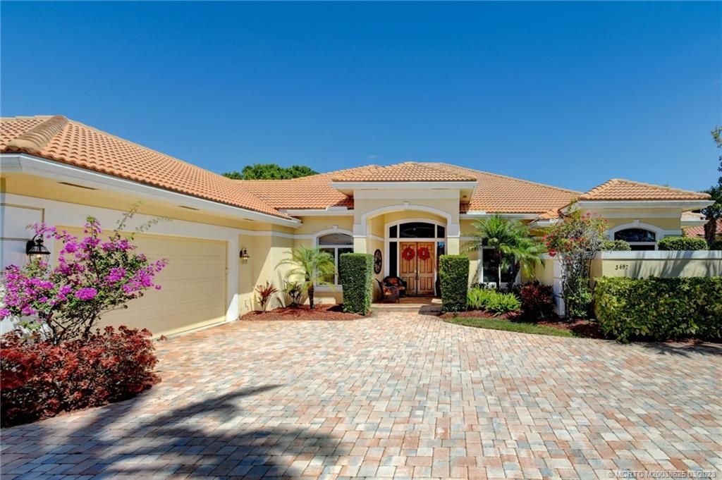 Photo of 3697 SE Doubleton Drive, Stuart, FL 34997 (MLS # M20038625)