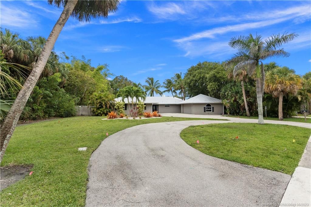 Photo of 53 N Sewalls Point Road, Sewalls Point, FL 34996 (MLS # M20039599)