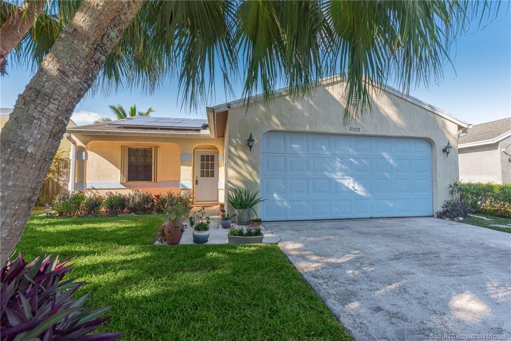 Photo of 5903 SE Grafton Drive, Stuart, FL 34997 (MLS # M20048384)