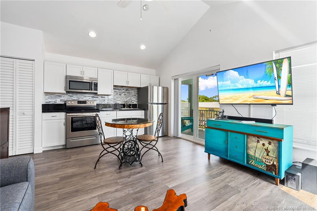 Stuart, Florida 34997, United States, 1 Bedroom Bedrooms, ,1 BathroomBathrooms,Residential,Active,171635