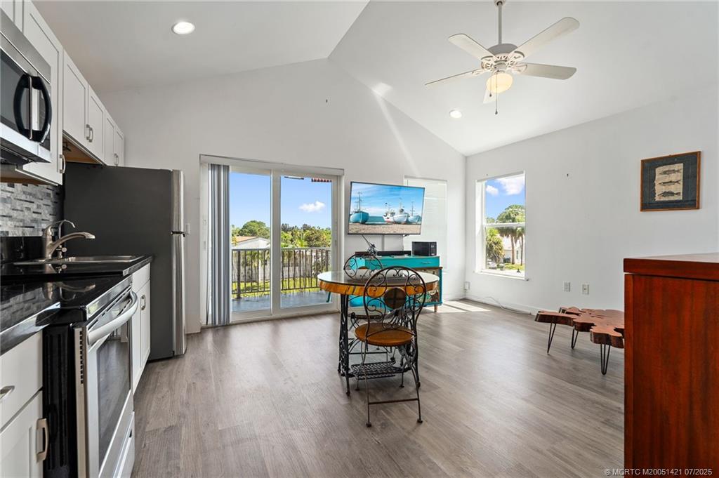Stuart, Florida 34997, United States, 1 Bedroom Bedrooms, ,1 BathroomBathrooms,Residential,Active,171635