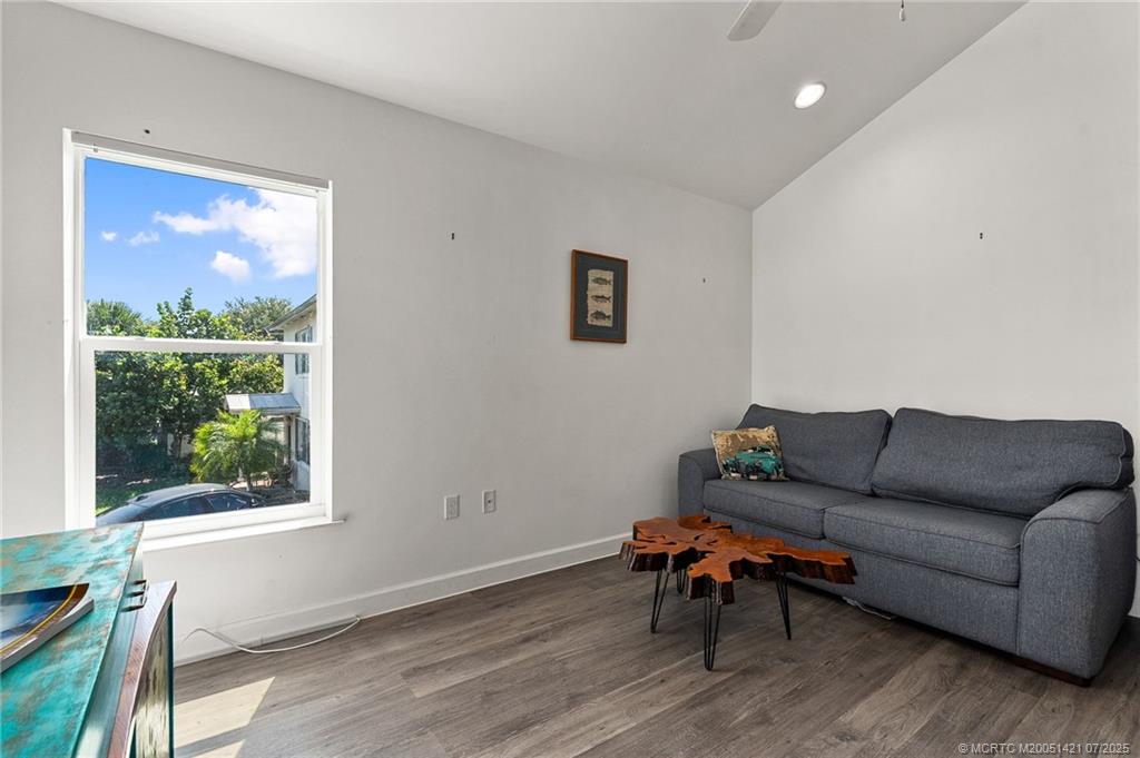 Stuart, Florida 34997, United States, 1 Bedroom Bedrooms, ,1 BathroomBathrooms,Residential,Active,171635