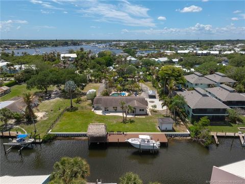 Photo of 4109 SE Whiticar Way, Stuart, FL 34997 (MLS # M20055189)