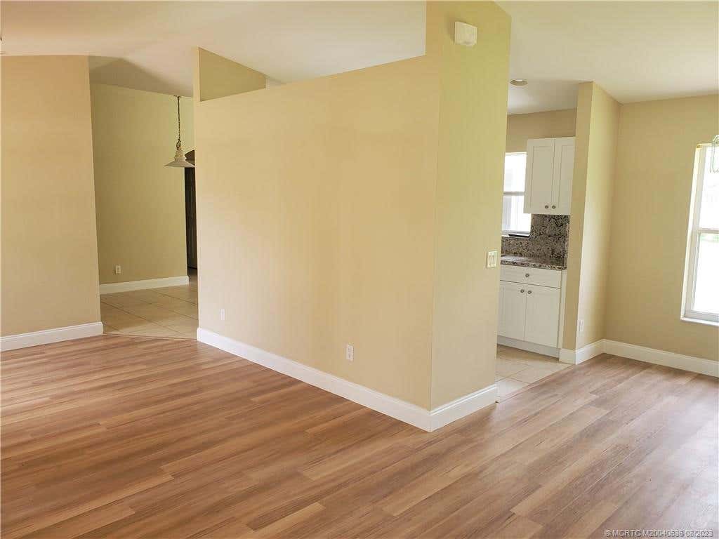 Photo of 141 SE VOLTAIR Terrace, Port Saint Lucie, FL 34984 (MLS # M20040636)