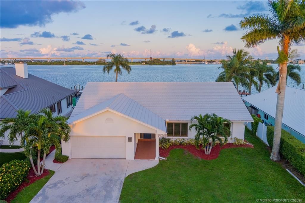 Photo of 1270 SW Dyer Point Road, Palm City, FL 34990 (MLS # M20046672)