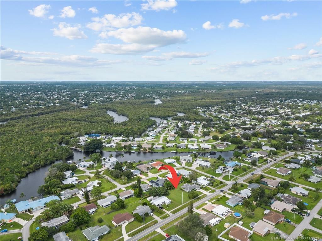 Photo of 206 Riomar Drive, Port Saint Lucie, FL 34952 (MLS # M20041390)