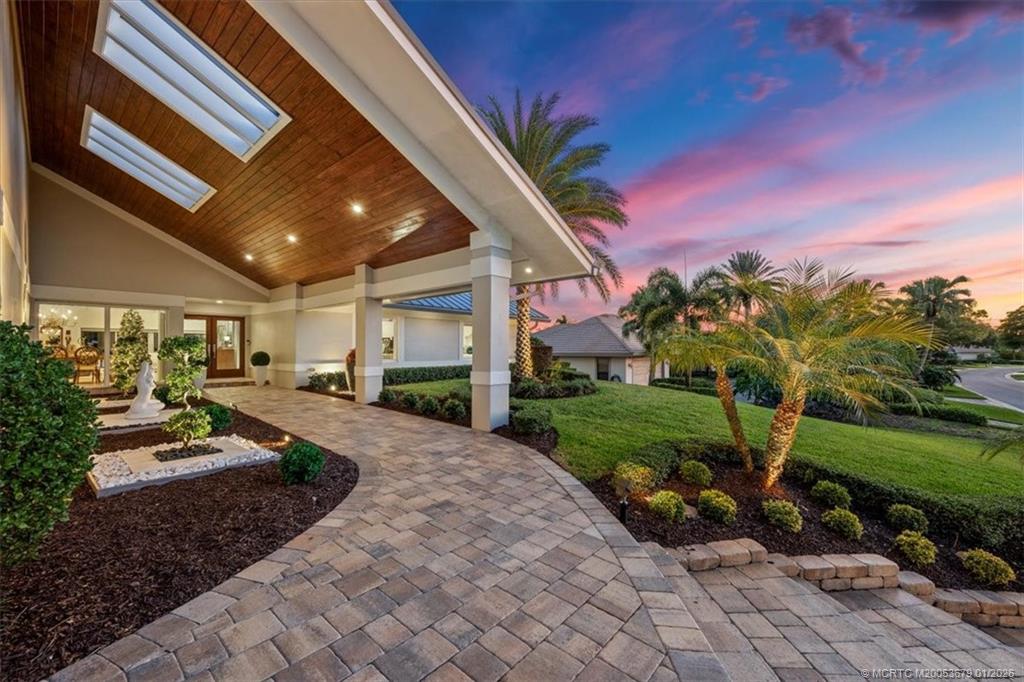 6266 SE Oakmont Place