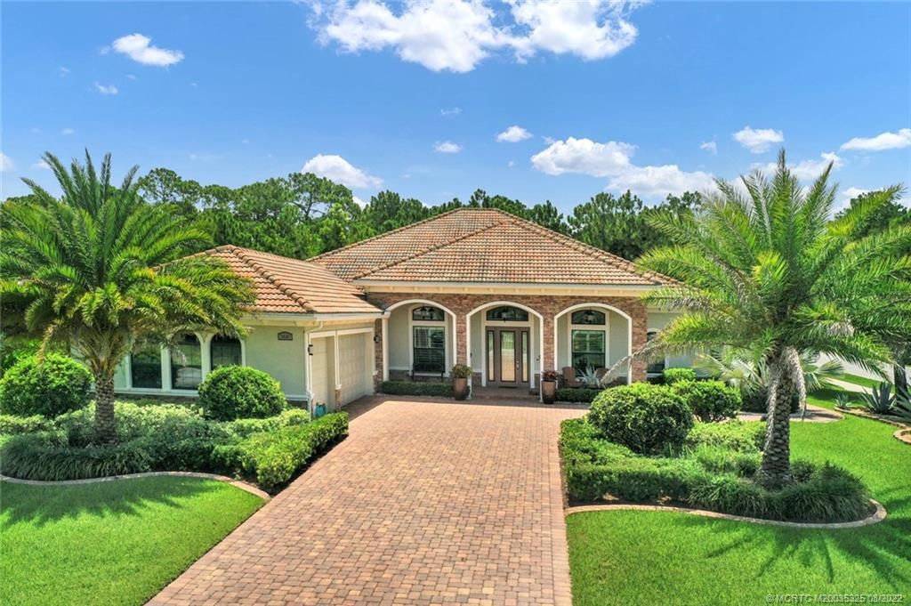 Photo of 5632 SW Pomegranate Way, Palm City, FL 34990 (MLS # M20035325)