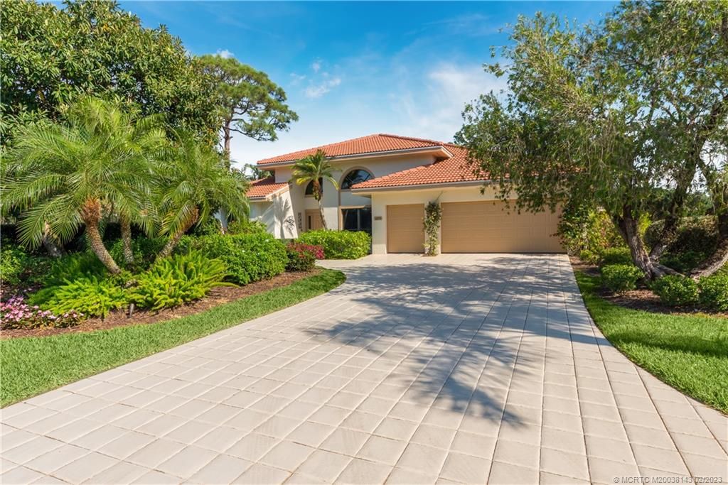 Photo of 4870 SW Parkgate Boulevard, Palm City, FL 34990 (MLS # M20038143)