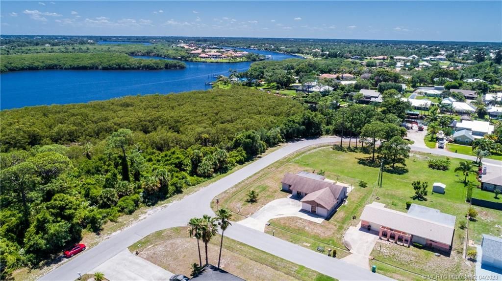 Photo of 790 SE Essex Drive, Port Saint Lucie, FL 34984 (MLS # M20038982)