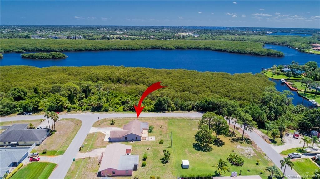 Photo of 790 SE Essex Drive, Port Saint Lucie, FL 34984 (MLS # M20038982)