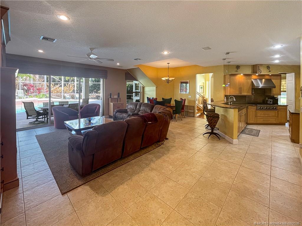 Palm City, Florida, 34990, United States, 5 Bedrooms Bedrooms, ,5 BathroomsBathrooms,Residential,Active,2020506