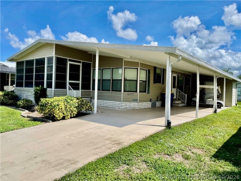Mobile Home For Sale - 16235 SW Indianwood Circle<br/> Martin County, Indiantown, FL 34956
